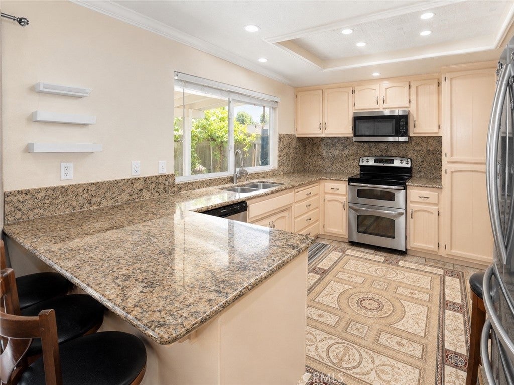4100 Ahwahnee Court