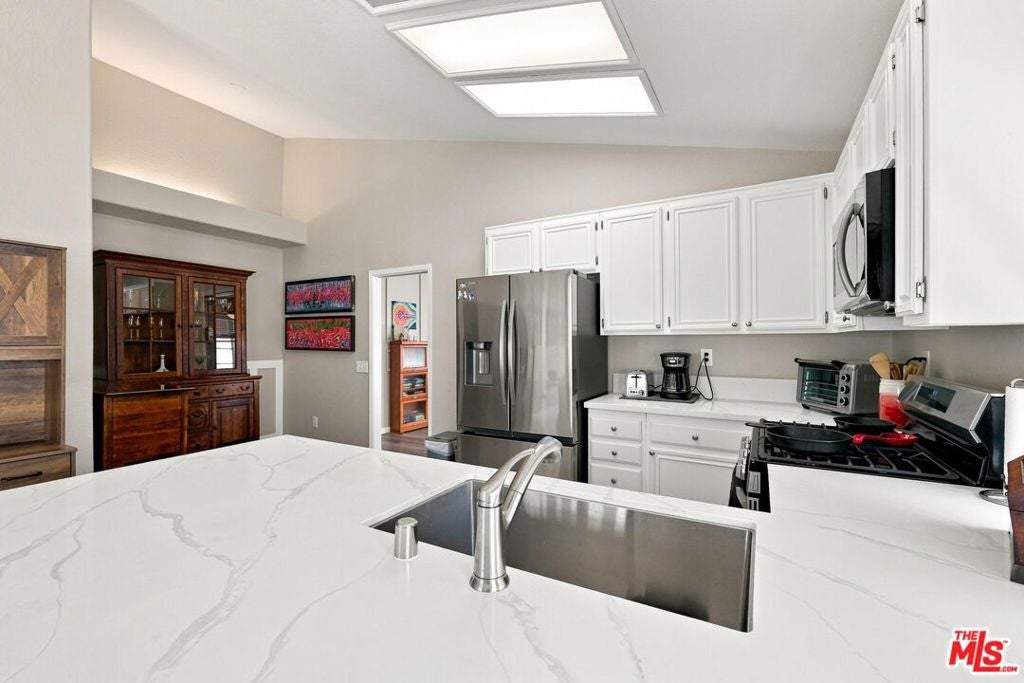 24529 Ridgewood Drive