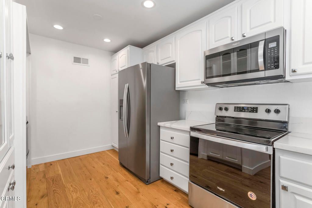listing image 130725371426847279913