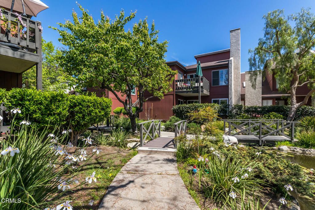 listing image 130729553609842538656