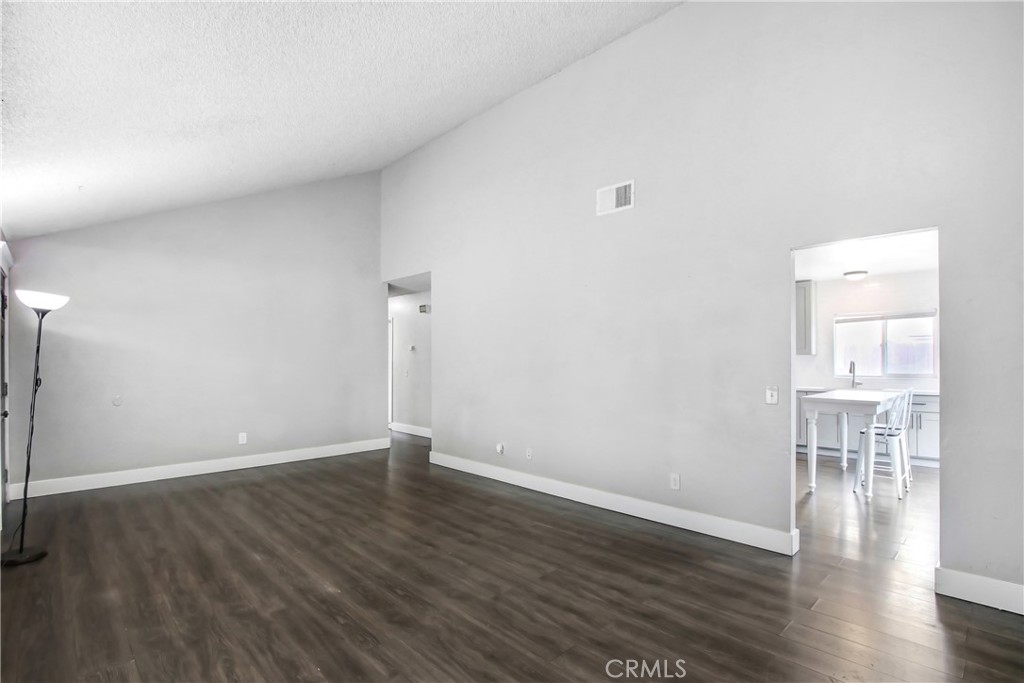 2526 Birch