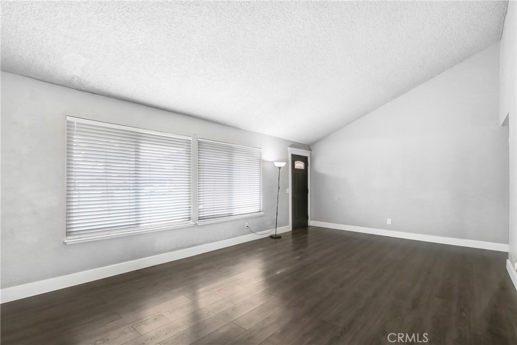 2526 Birch