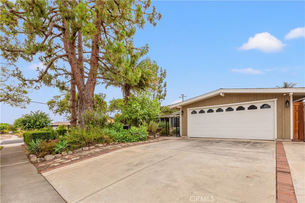 14091 Dall Lane