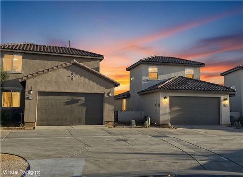 Photo of 80377 Redstone, La Quinta, CA 92253 (MLS # CV26092592)