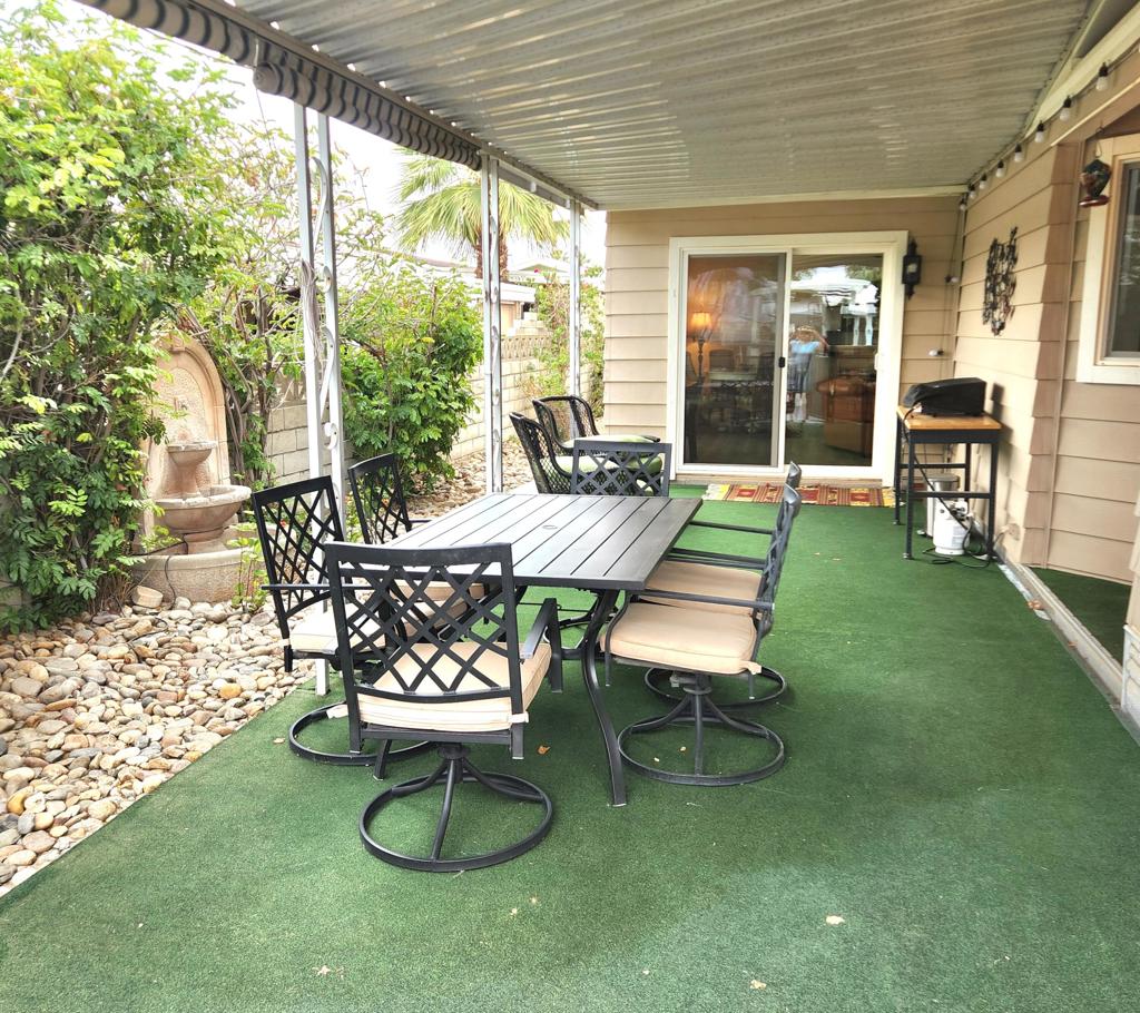 73710 Oak Flats Drive