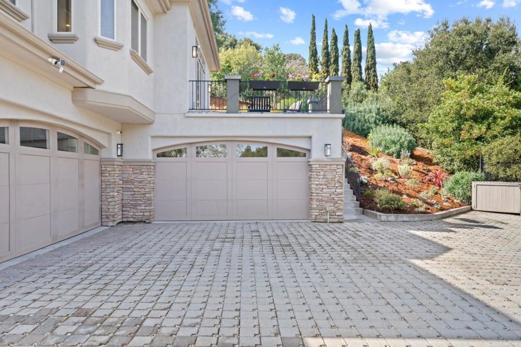 25850 Westwind Way