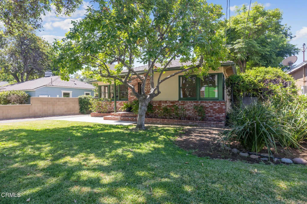 Pasadena, California 91103, United States, 2 Bedrooms Bedrooms, ,1 BathroomBathrooms,Residential,Active,173564