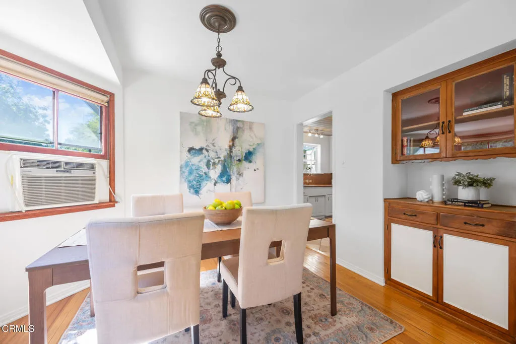 Pasadena, California 91103, United States, 2 Bedrooms Bedrooms, ,1 BathroomBathrooms,Residential,Active,173564