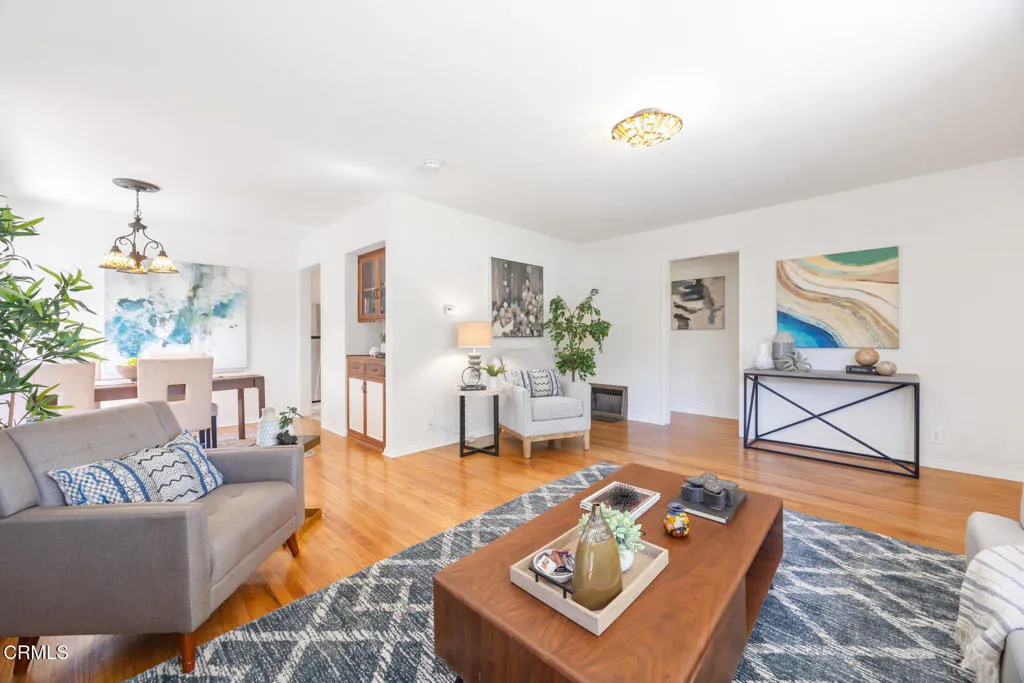 Pasadena, California 91103, United States, 2 Bedrooms Bedrooms, ,1 BathroomBathrooms,Residential,Active,173564