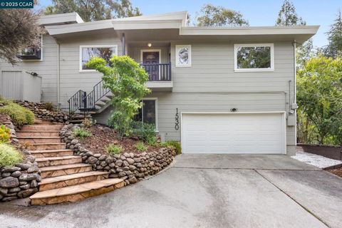 Photo of 1530 Reliez Valley Rd, Lafayette, CA 94549 (MLS # 41107049) Photo of 1530 Reliez Valley Rd, Lafayette, CA 94549 (MLS # 41107049)