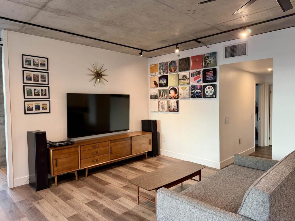 1080 Park Blvd 401