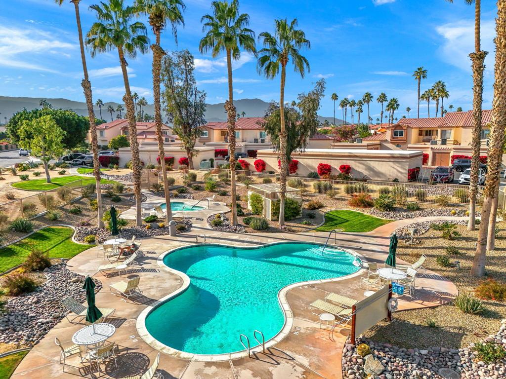 Palm Royale - Residential