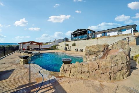 Photo of 17487 Aspen St, Hesperia, CA 92345 (MLS # IV26017374)