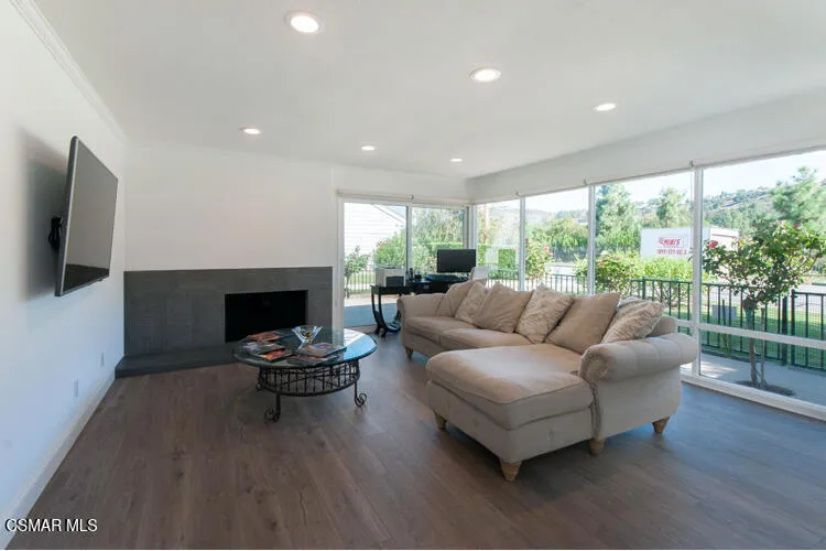 Westlake Village, California 91361, United States, 3 Bedrooms Bedrooms, ,2 BathroomsBathrooms,Residential,Active,163331