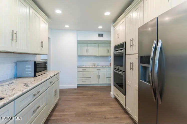 Westlake Village, California 91361, United States, 3 Bedrooms Bedrooms, ,2 BathroomsBathrooms,Residential,Active,163331