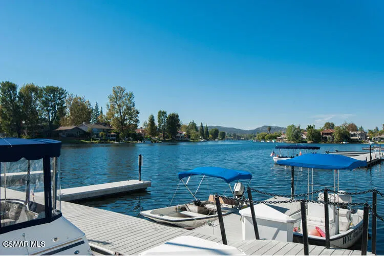 Westlake Village, California 91361, United States, 3 Bedrooms Bedrooms, ,2 BathroomsBathrooms,Residential,Active,163331