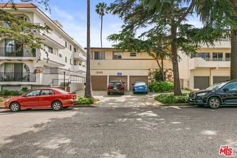 Photo of 1050 12th Street, Santa Monica, CA 90403 (MLS # 25553163)