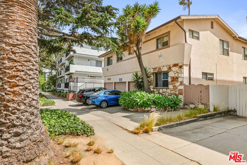 1050 12th Street