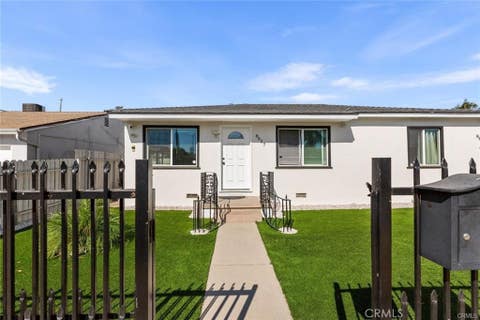 Photo of 8827 Sylmar AVE, Los Angeles, CA 91402 (MLS # GD26182890)