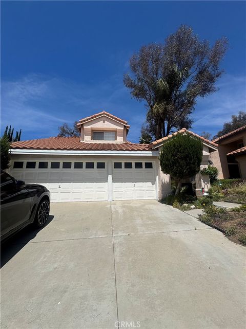 Photo of 40708 Mountain Pride DR, Murrieta, CA 92562 (MLS # CV26096951)