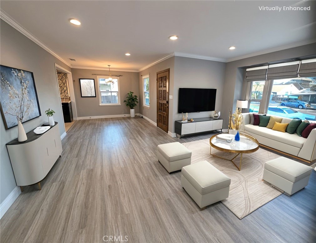 14947 Chatsworth Street