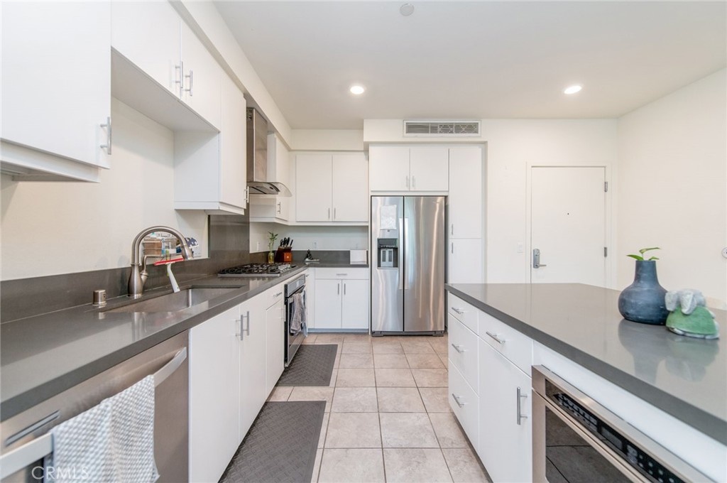 2342 Nolita