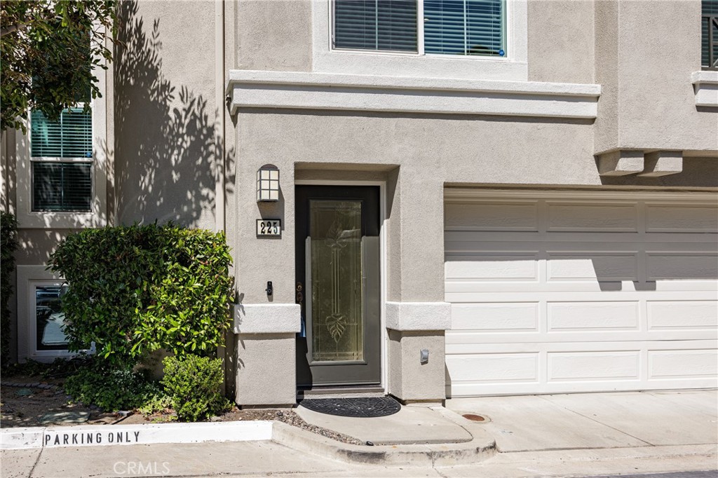 Cierra Del Lago (CDL) - Residential Lease