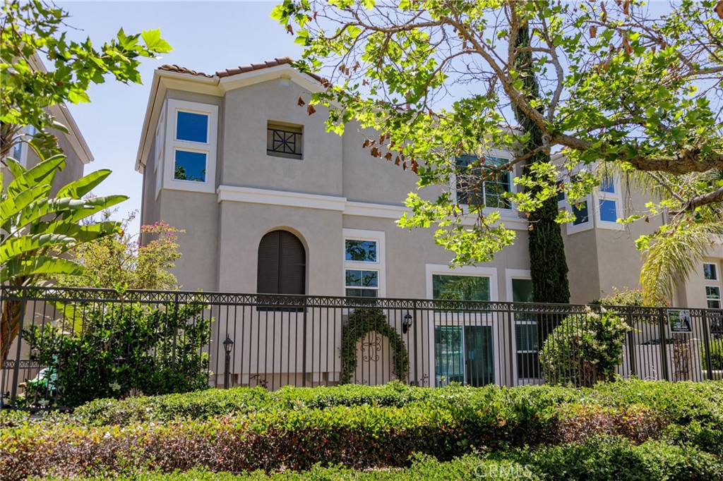 Cierra Del Lago (CDL) - Residential Lease