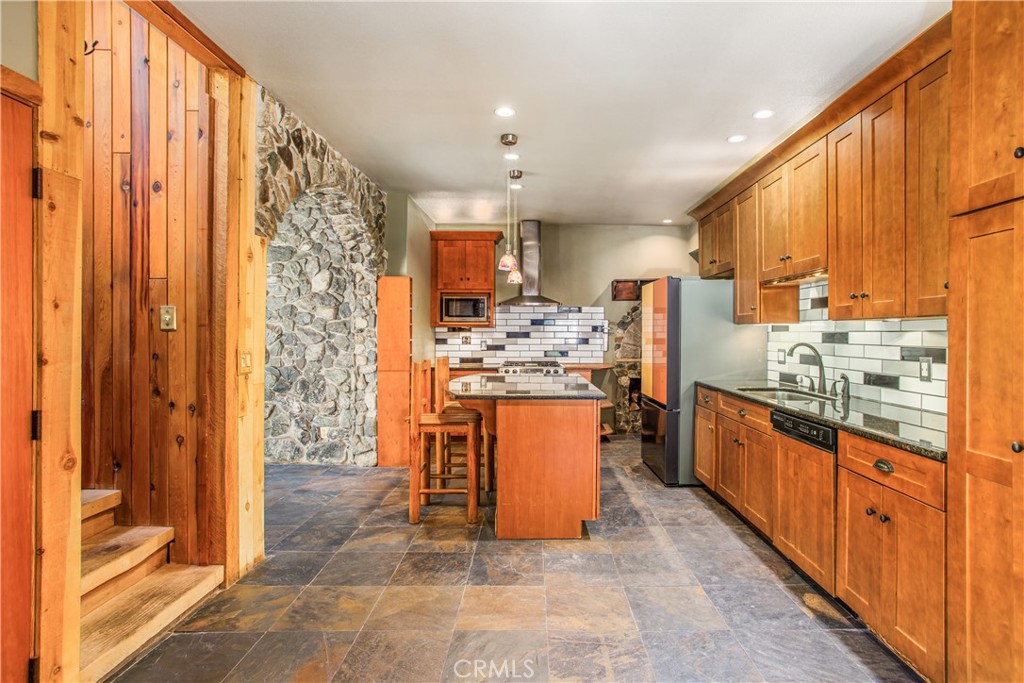 9323 Cedar Dr.