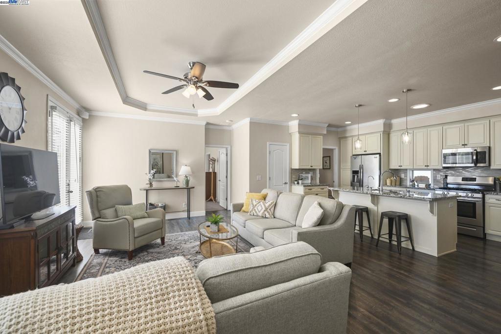 3263 Vineyard Ave., #116