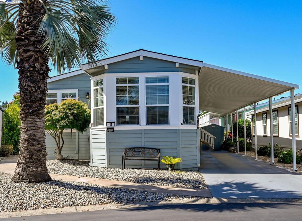 3263 Vineyard Ave., #116