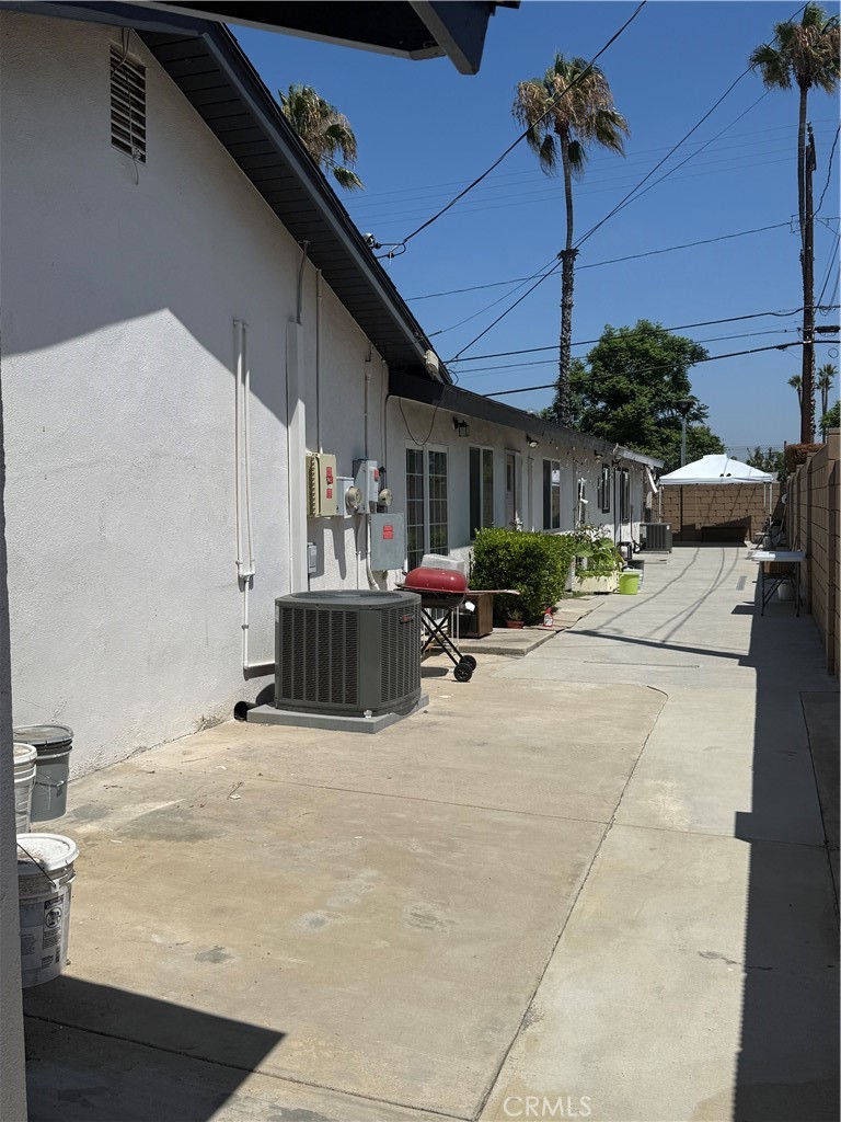 1621 W Palais Road