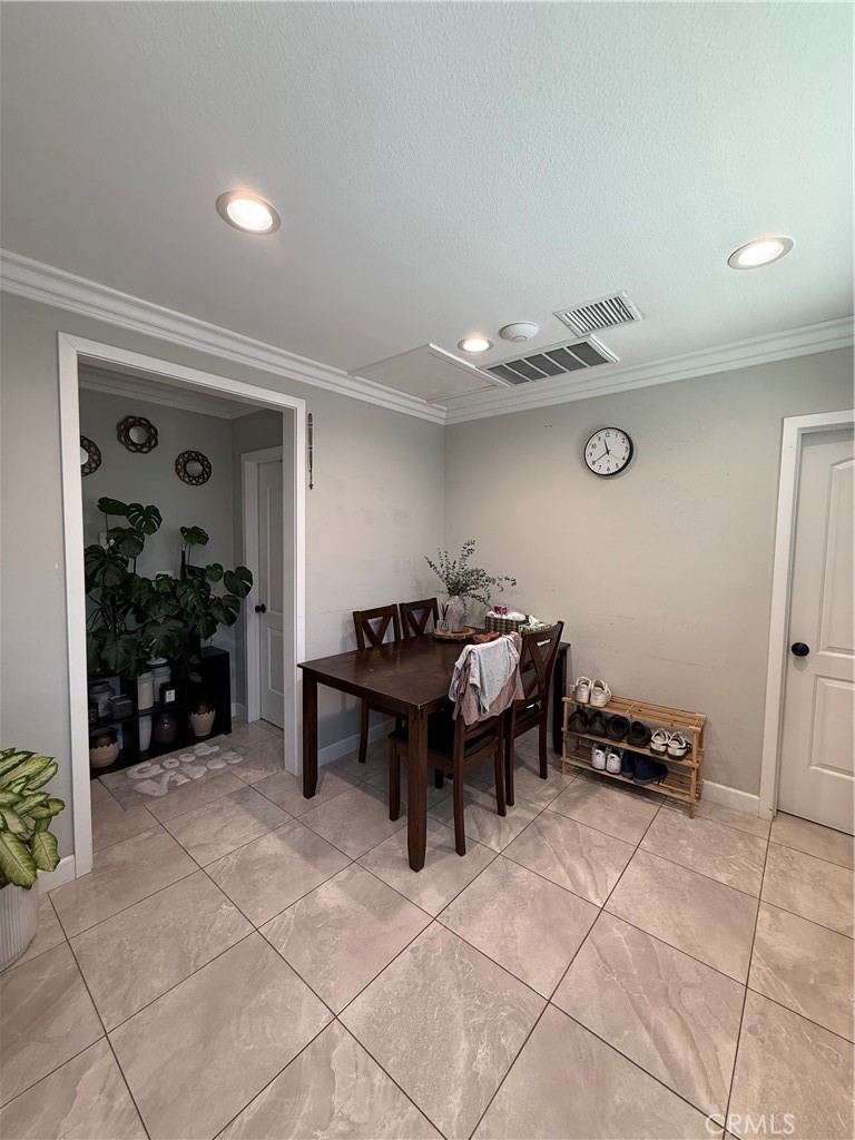 1621 W Palais Road