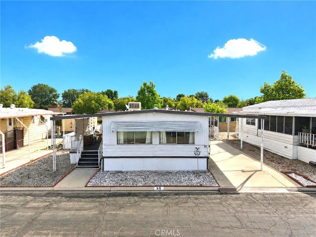 9391 California Ave 35