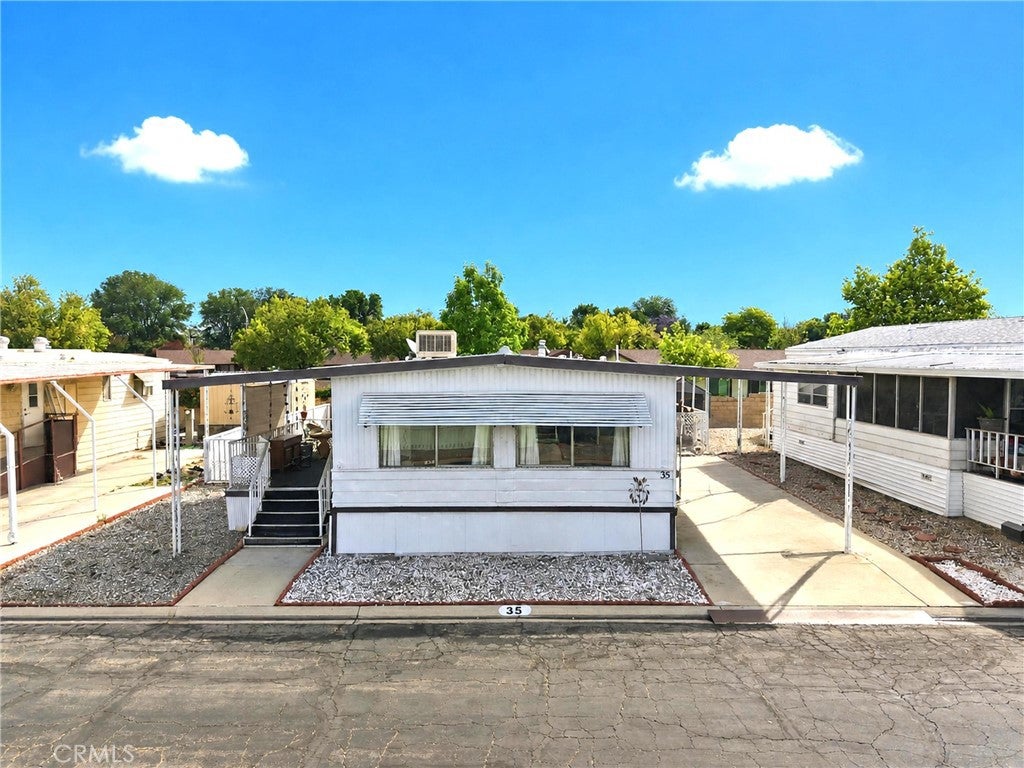 9391 California Ave 35