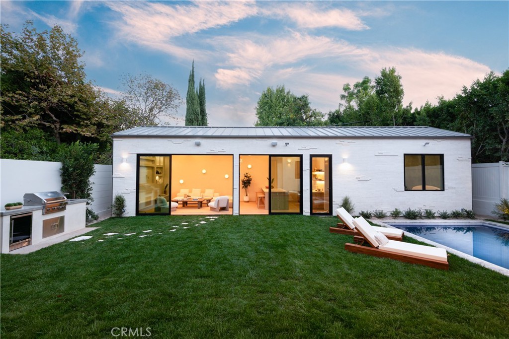 4170 Sunnyslope Avenue