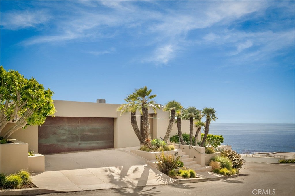Photo of 49 Lagunita Drive, Laguna Beach, CA 92651 (MLS # LG26116360)