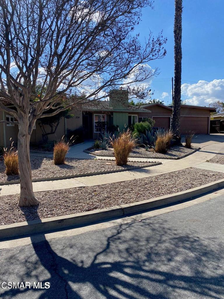 6 Bedrooms 3 baths in the heart of Thousand Oaks close to schools shopping & freeways