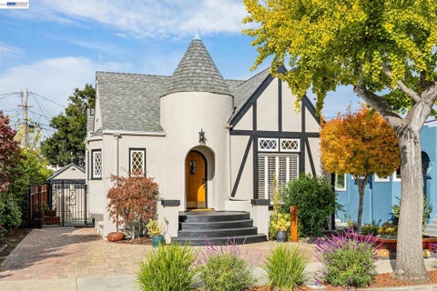 Photo of 1823 Moreland Dr DR, Alameda, CA 94501 (MLS # 41151658)