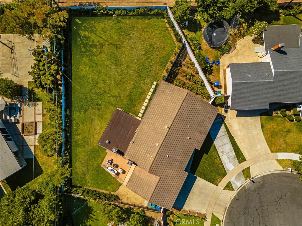 1522 Kenneth Drive