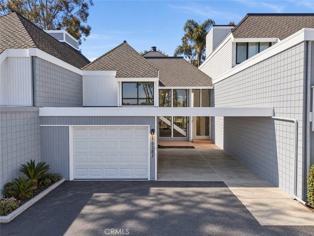 16387 Forest Hills