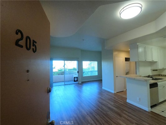 5060 KESTER AVE APT 205, SHERMAN OAKS, CA 91403 - Image c1dd2320d6aae33b9d69b781eea4e7e7/835976012