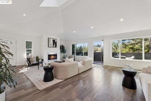 6520 Heather Ridge Way Oakland CA 94611