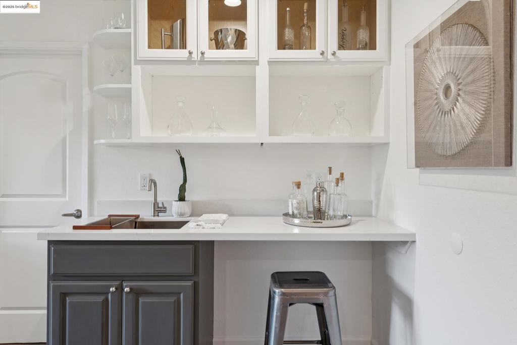 MONTCLAIR - Residential