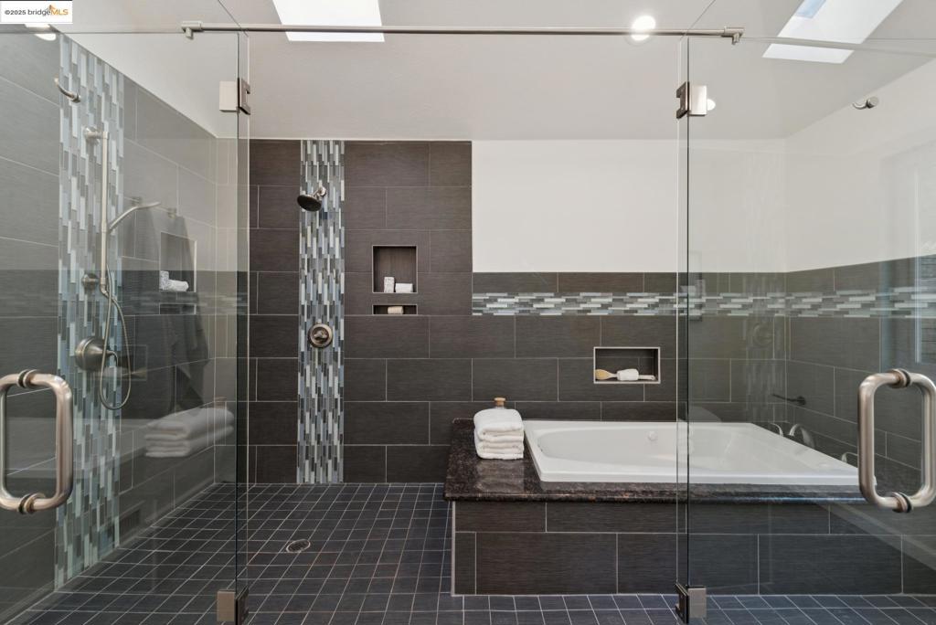 MONTCLAIR - Residential