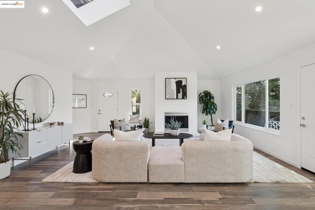 MONTCLAIR - Residential