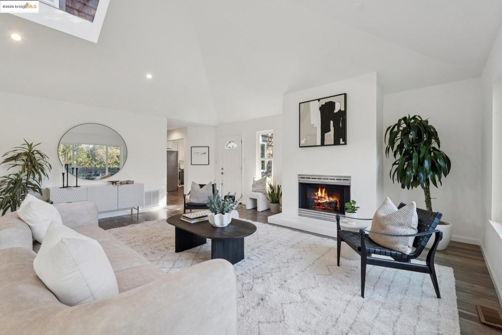 MONTCLAIR - Residential