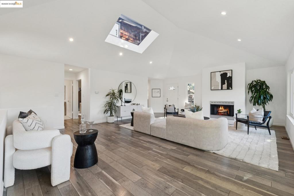 MONTCLAIR - Residential