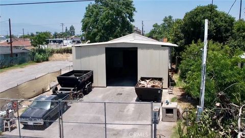 Photo of 18890 Lynwood Street, Bloomington, CA 92316 (MLS # IV25133615) Photo of 18890 Lynwood Street, Bloomington, CA 92316 (MLS # IV25133615)