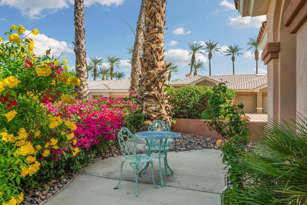 78671 Blooming Court